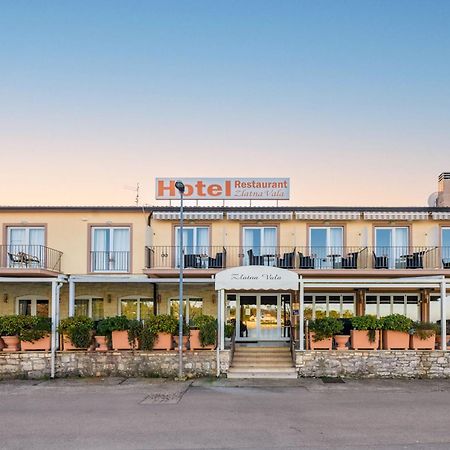 Hotel Zlatna Vala Umag Eksteriør billede