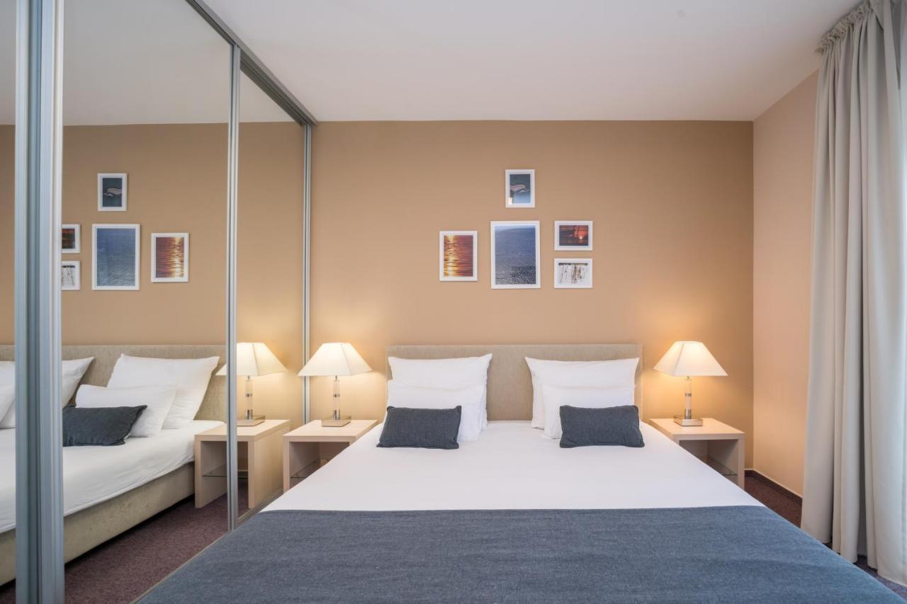 Hotel Zlatna Vala Umag Eksteriør billede
