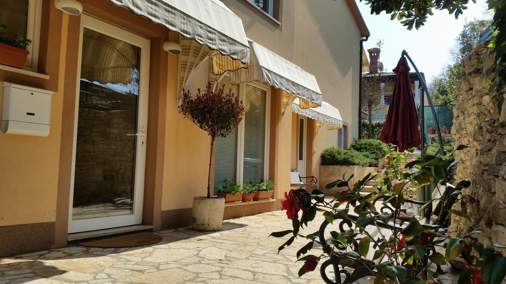 Hotel Zlatna Vala Umag Eksteriør billede